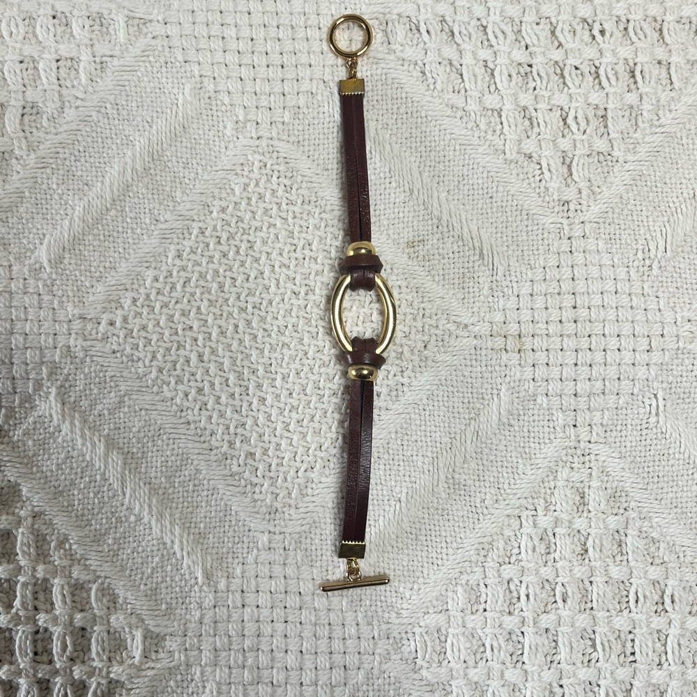 Elegant Brown Leather Bracelet with Gold Accents